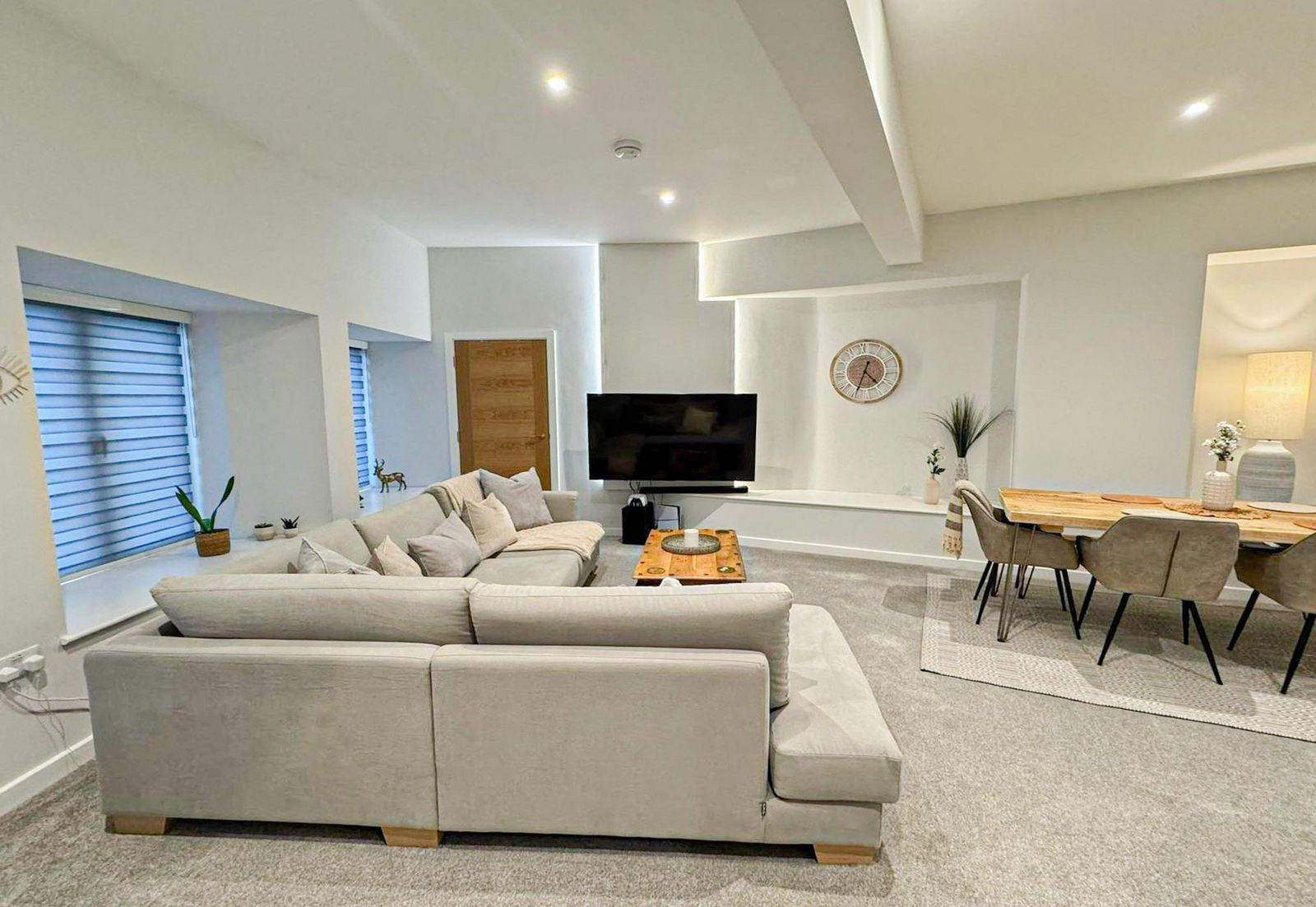 Apartment 2, Trinity Square Apartments