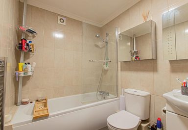 17, Oldwood Court photo 15