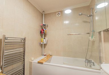 17, Oldwood Court photo 16