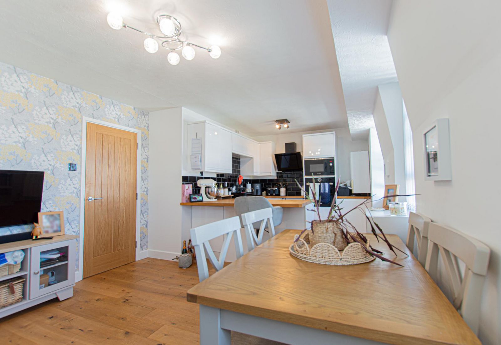 17, Oldwood Court photo 8