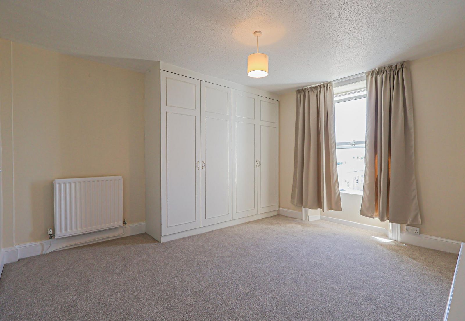 New Place photo 16