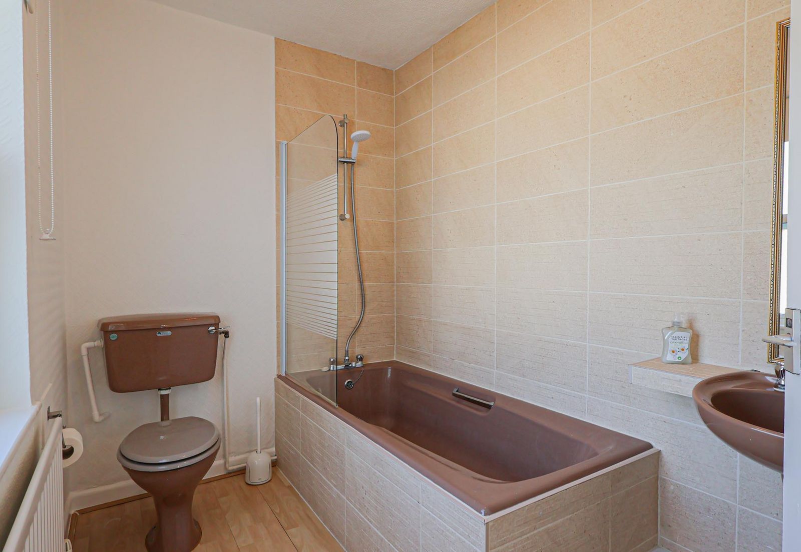 New Place photo 25