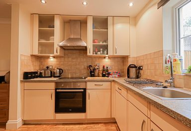 Apartment 12, Park Place photo 7