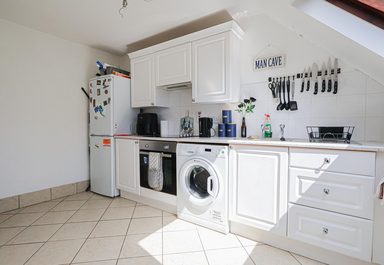 Flat 4, 29, Victoria Road photo 5