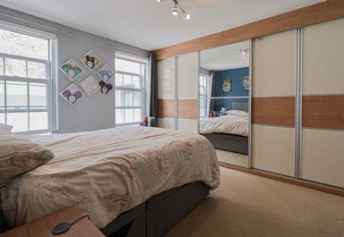 Apartment 2, Herald Court photo 9