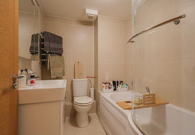 Apartment 2, Herald Court photo 11