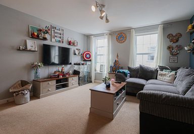 Apartment 2, Herald Court photo 3