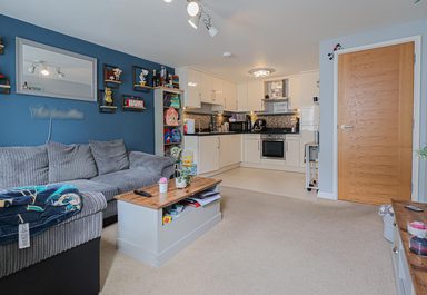 Apartment 2, Herald Court photo 2
