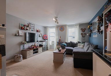 Apartment 2, Herald Court photo 5