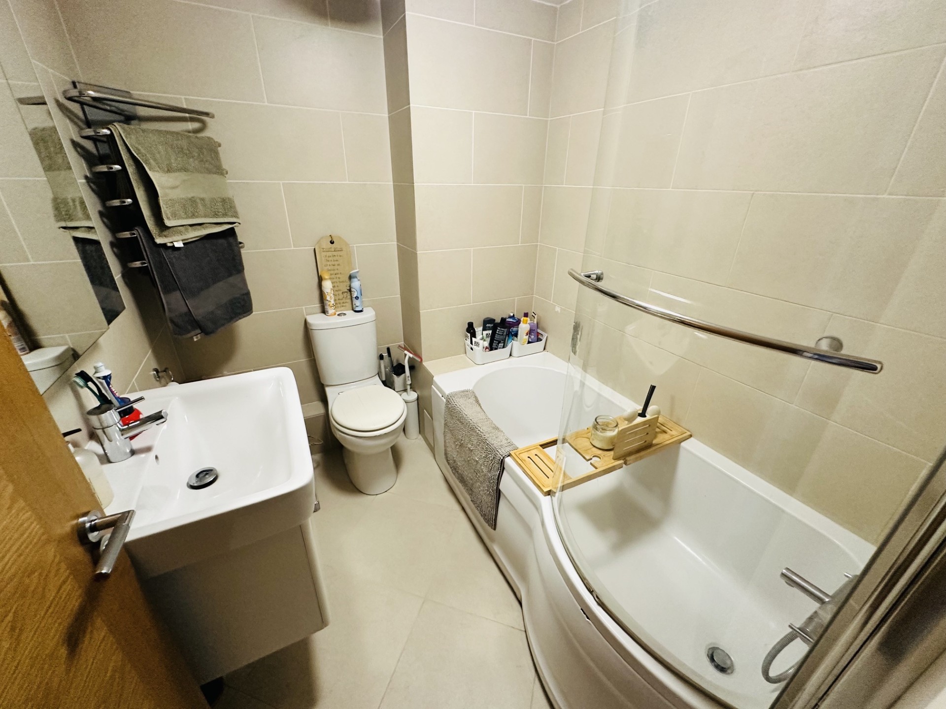 Apartment 2, Herald Court photo 15
