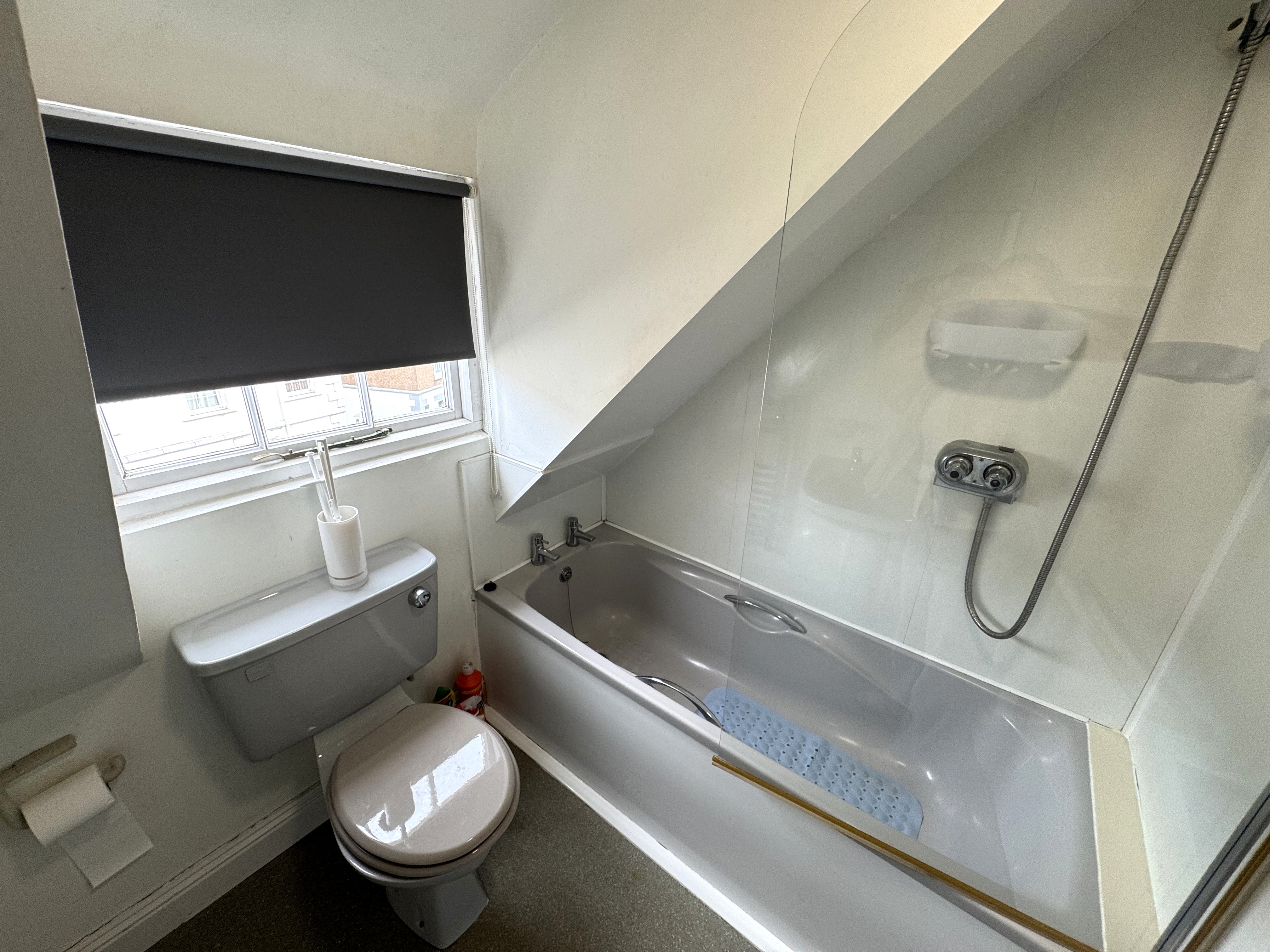 Flat 2, Trafalgar House photo 14
