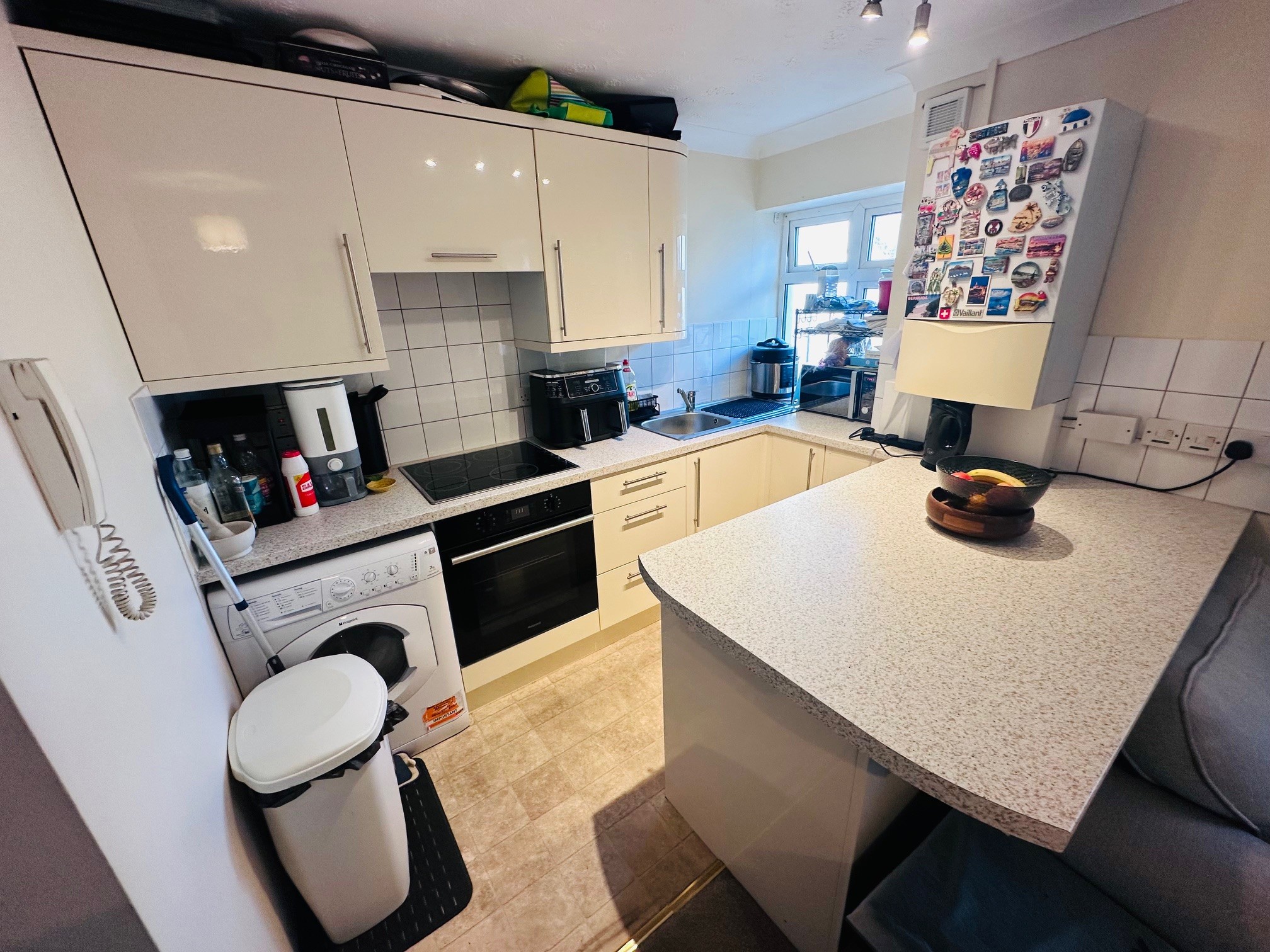 4 Laverstock Court photo 4