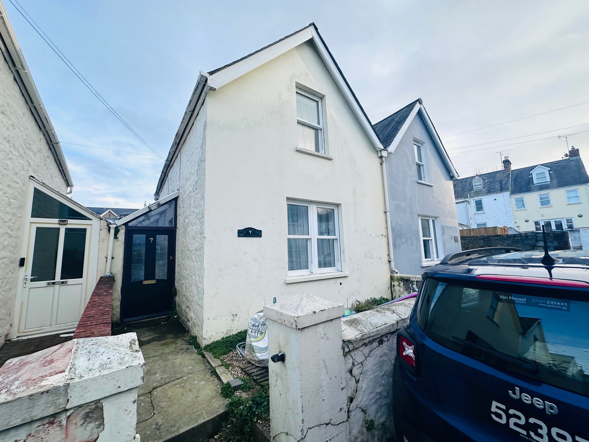 7 Westbourne Crescent photo 1
