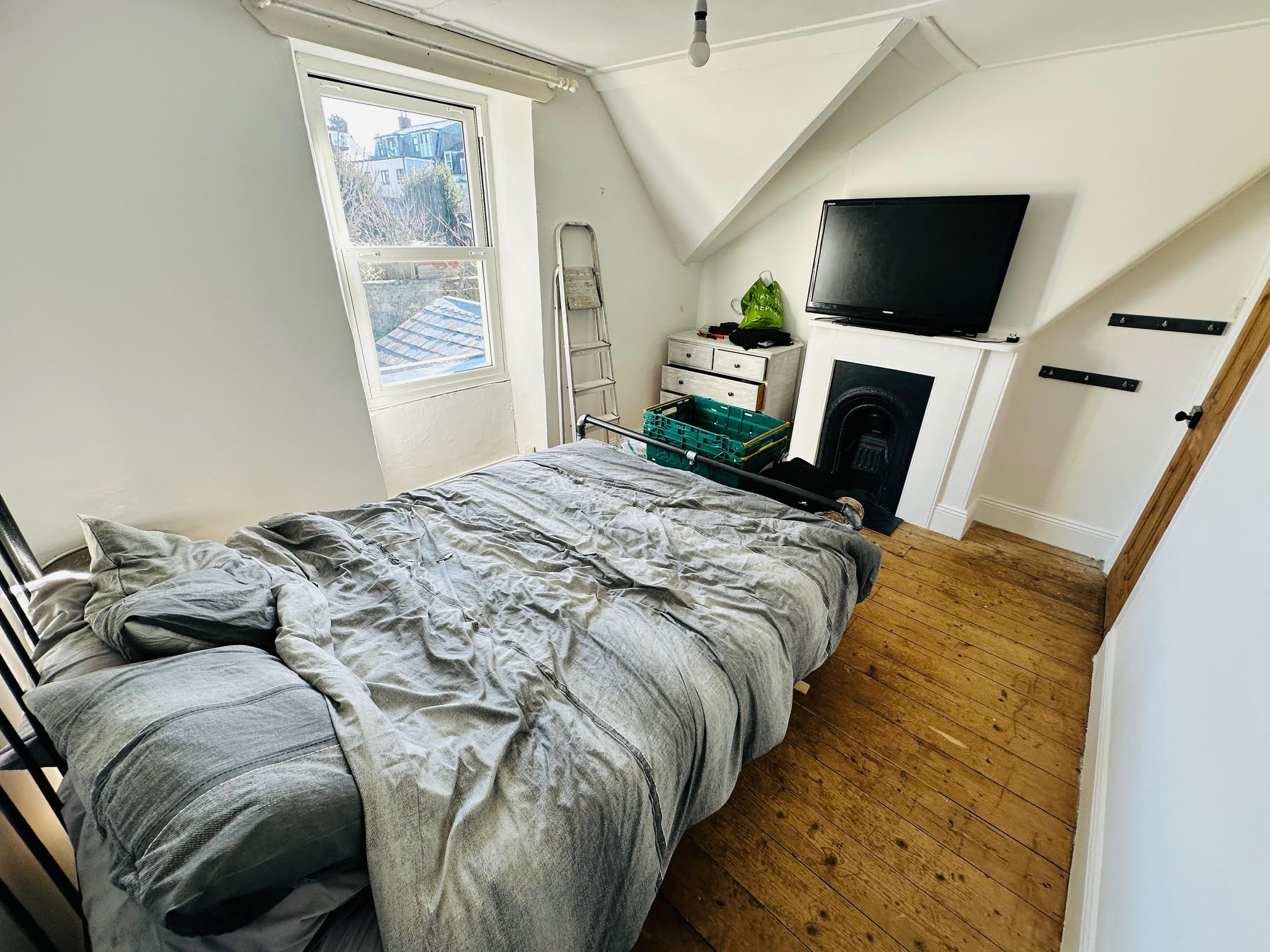 7 Westbourne Crescent photo 3