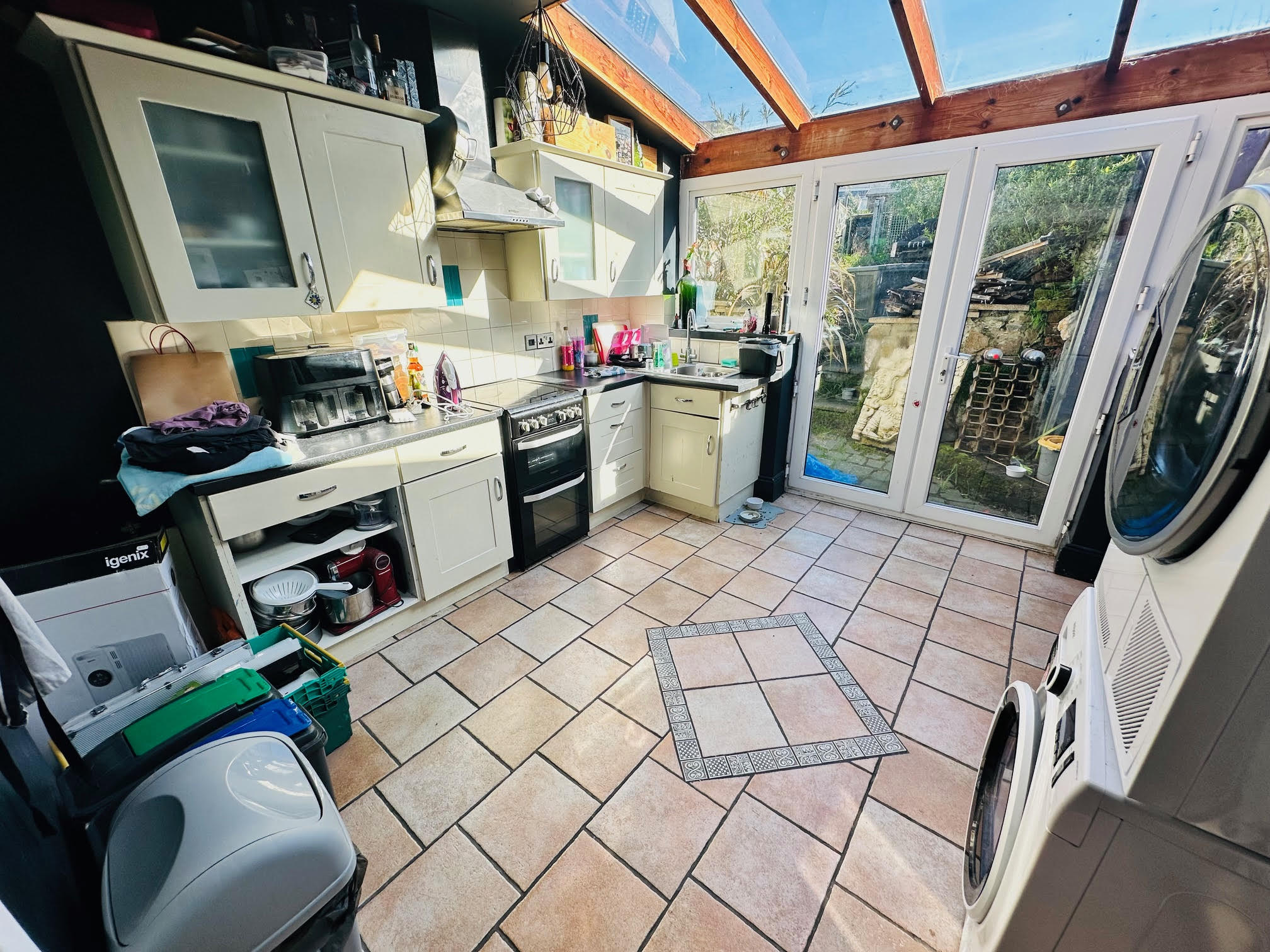 7 Westbourne Crescent photo 9