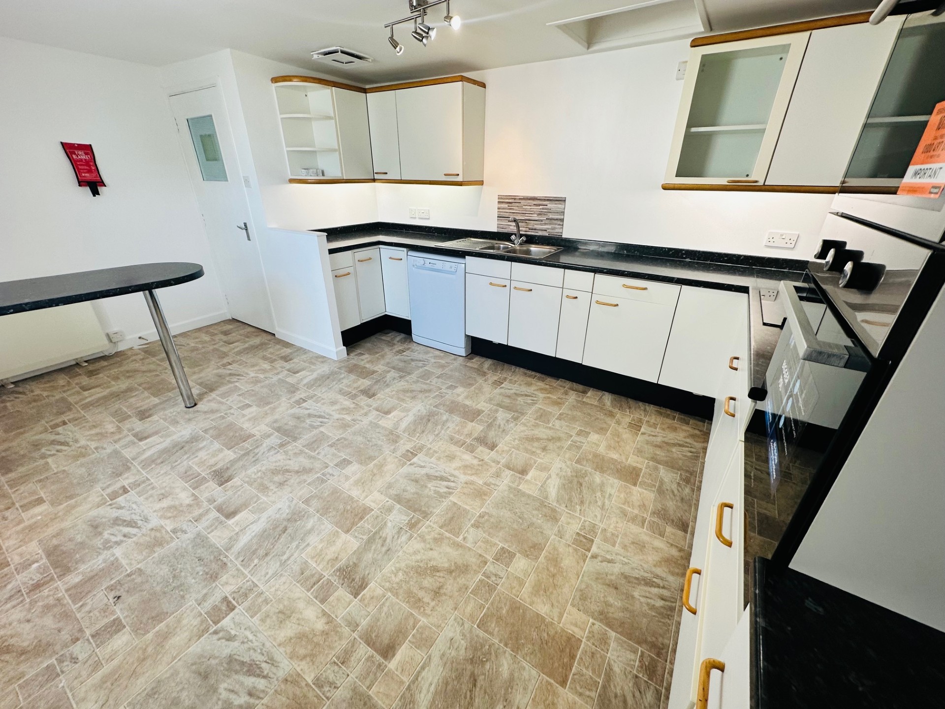 Flat 1 New Road photo 3