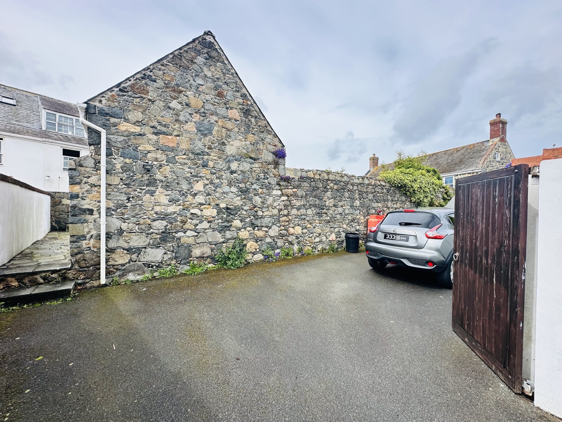 1 Grange Place photo 32