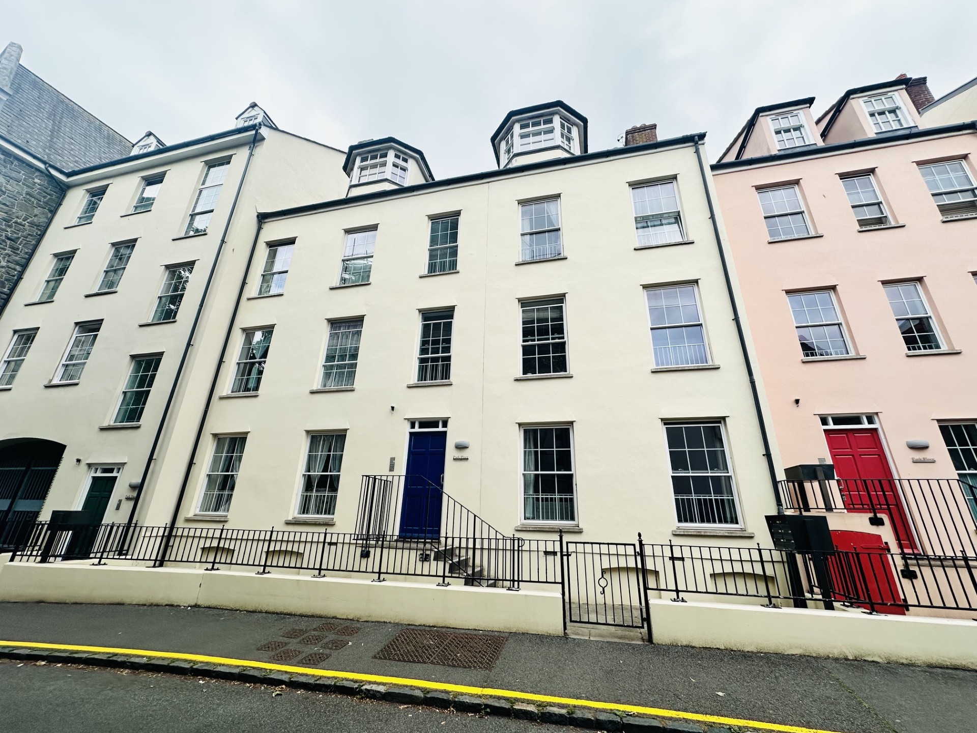 Flat 11, Park Place photo 1