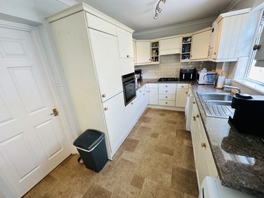 4 Inglewood Place photo 7