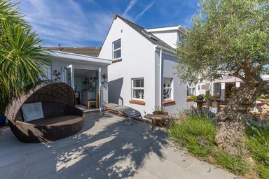 Enfield Cottage photo 2