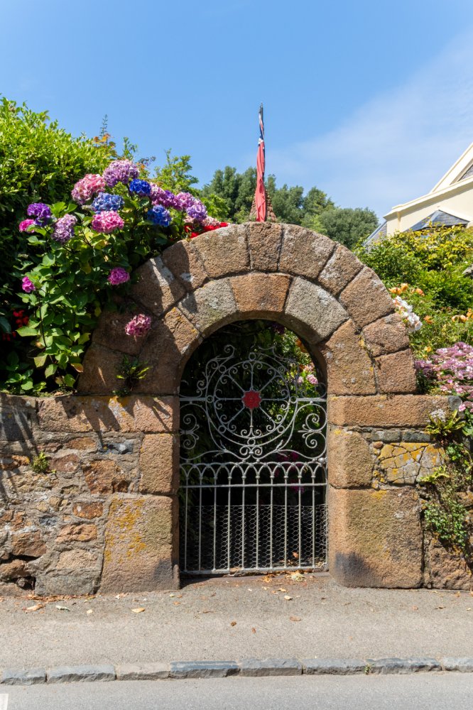 Pleneuf Court photo 66
