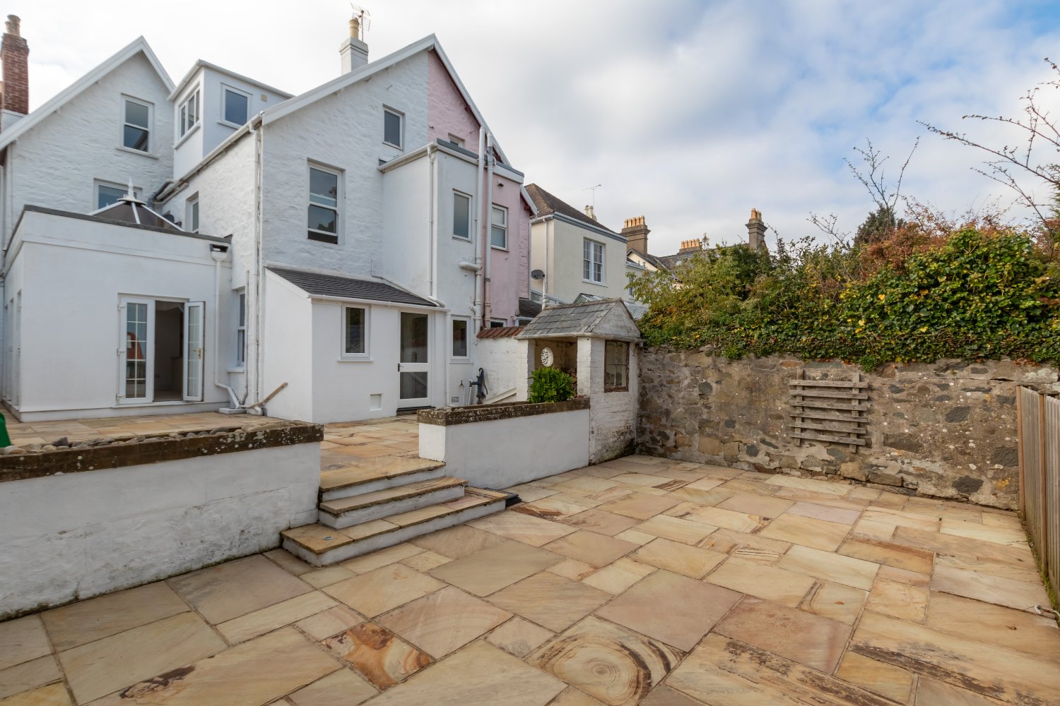 Heathfield photo 29