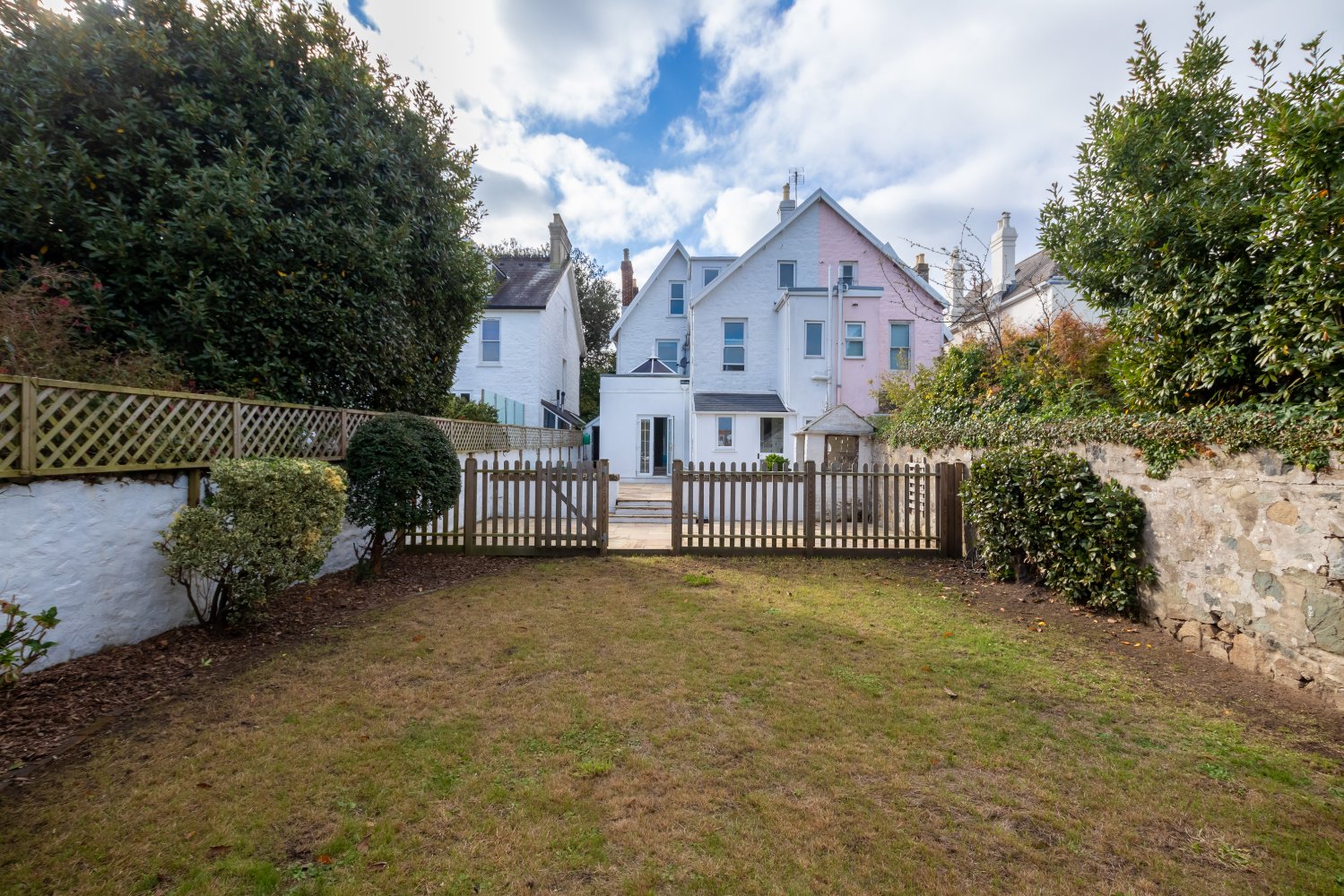 Heathfield photo 28