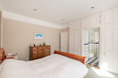 Burwood photo 18