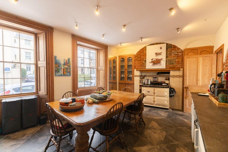 Eatonhurst - photo 4 of 18
