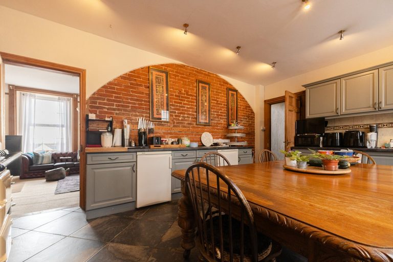Eatonhurst - photo 5 of 18