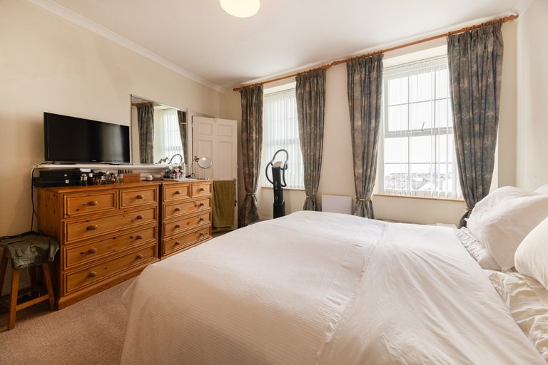 Eatonhurst - photo 8 of 18