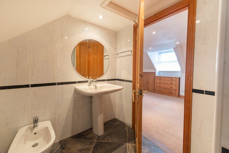 Eatonhurst - photo 14 of 18