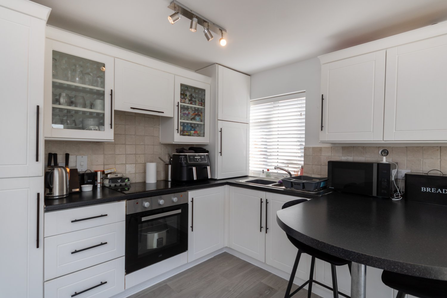 Flat 2, Maitland photo 5