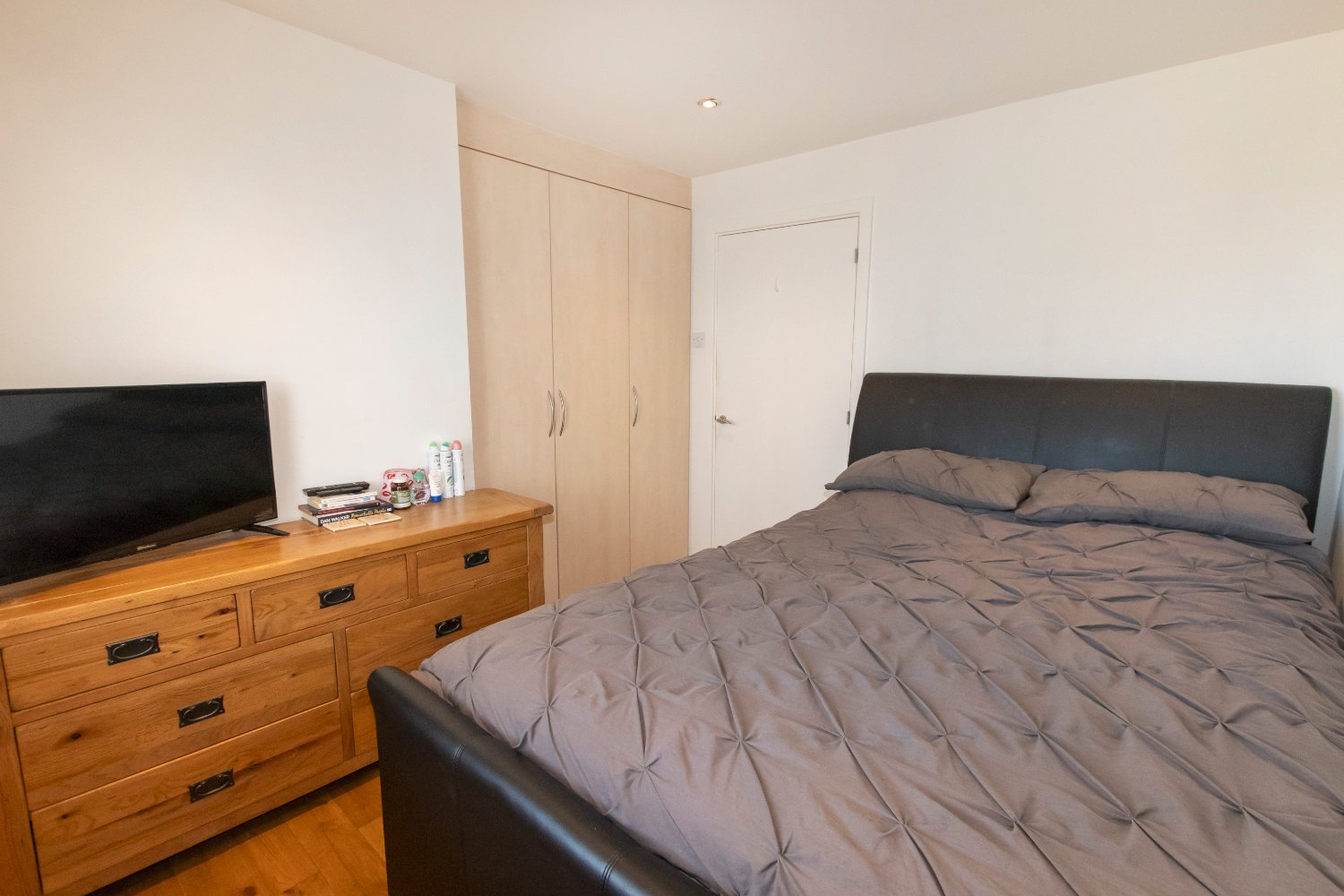 Apartment 8, La Reserve photo 6