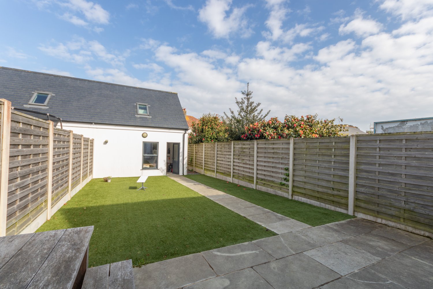 2 La Maisonette photo 14