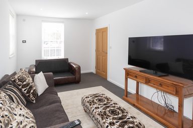 2 La Maisonette photo 2