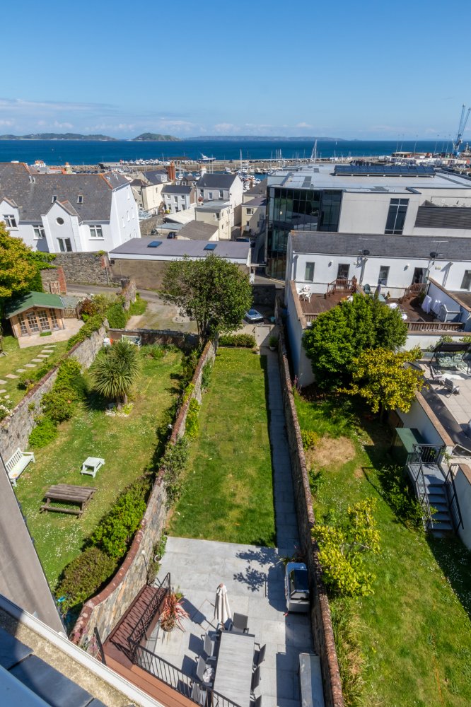 2 Clifton Terrace photo 22