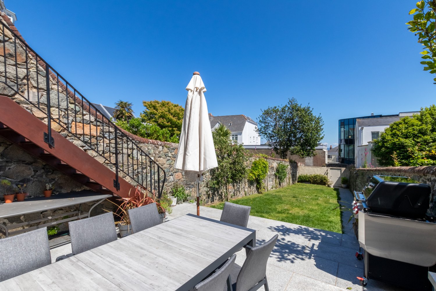 2 Clifton Terrace photo 24