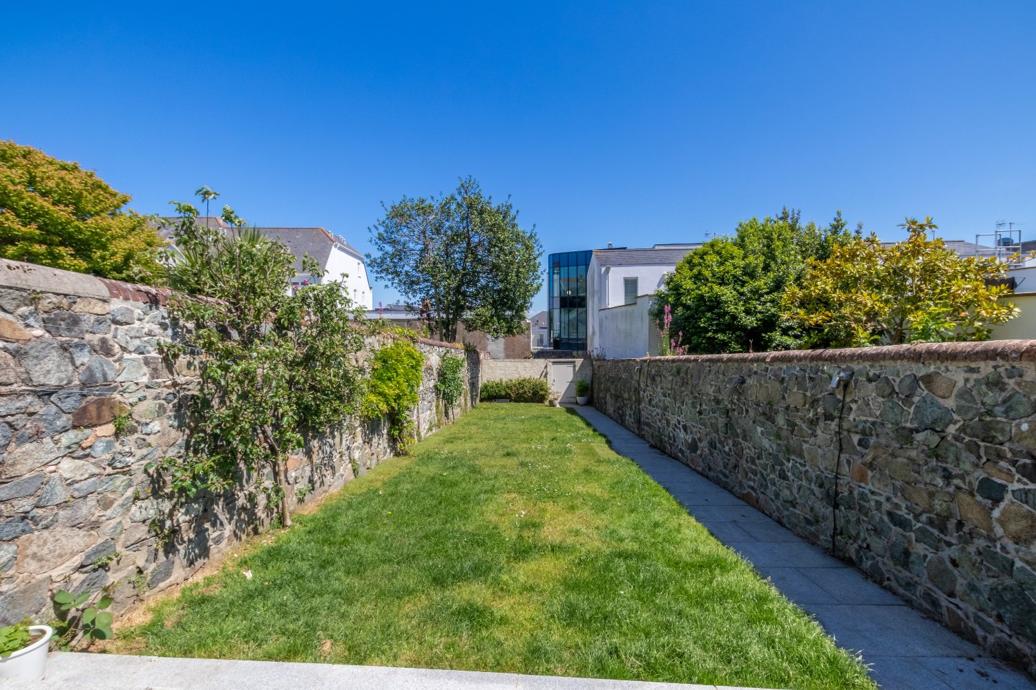 2 Clifton Terrace photo 25