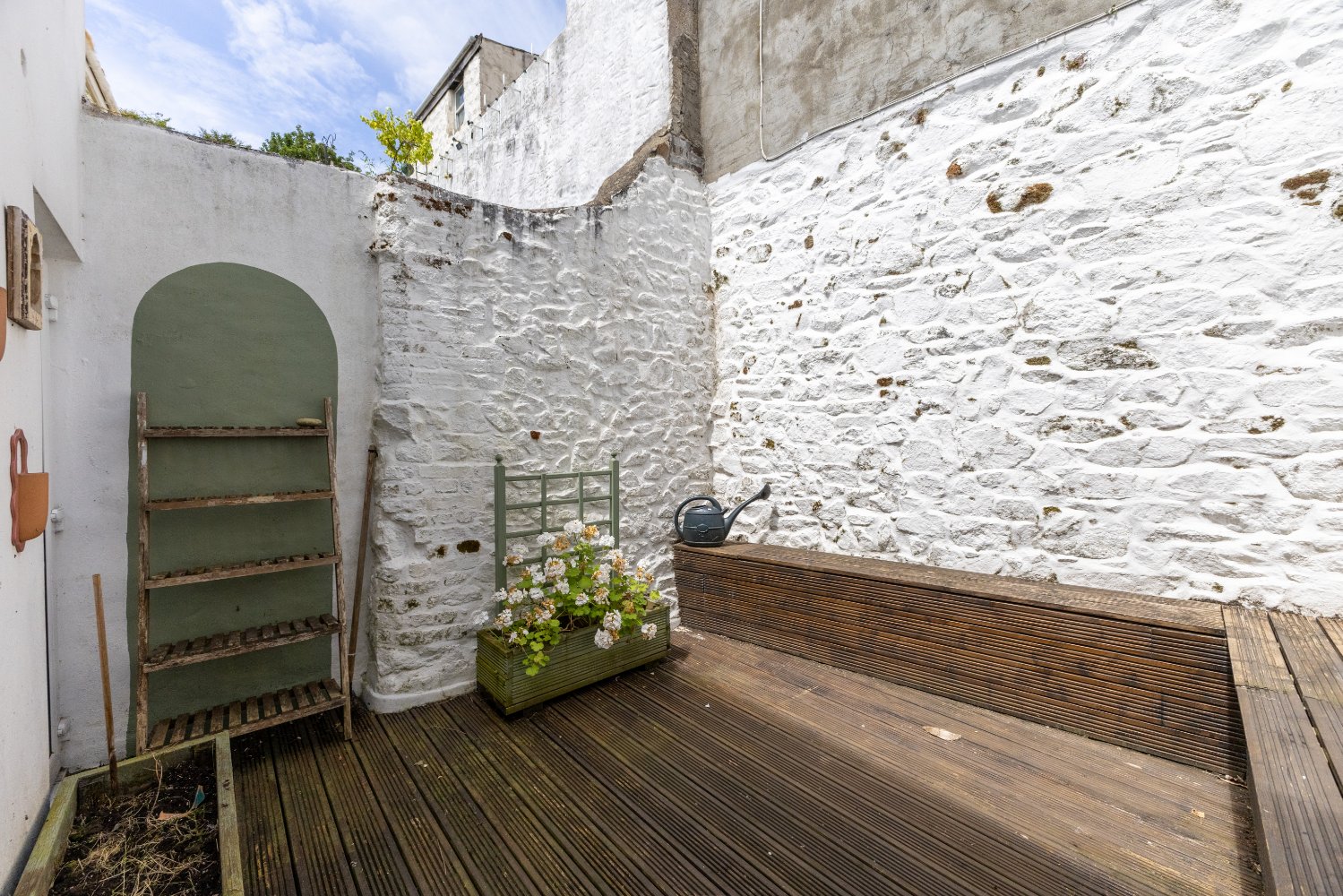 8 Upper Mansell Street photo 14