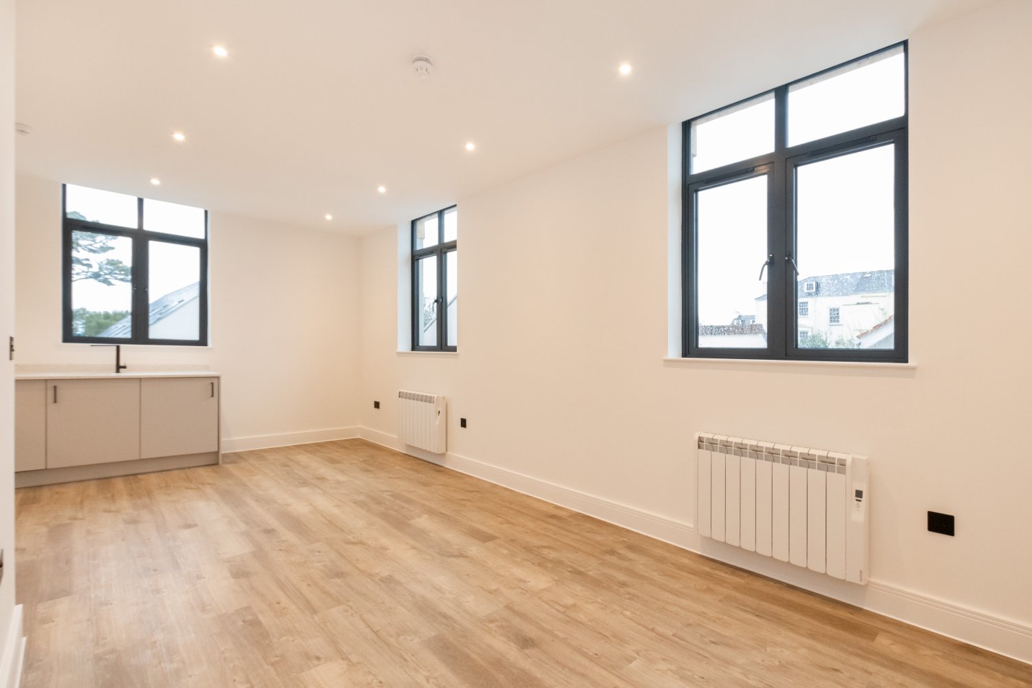 Apartment 8  Ebenezer Church photo 11