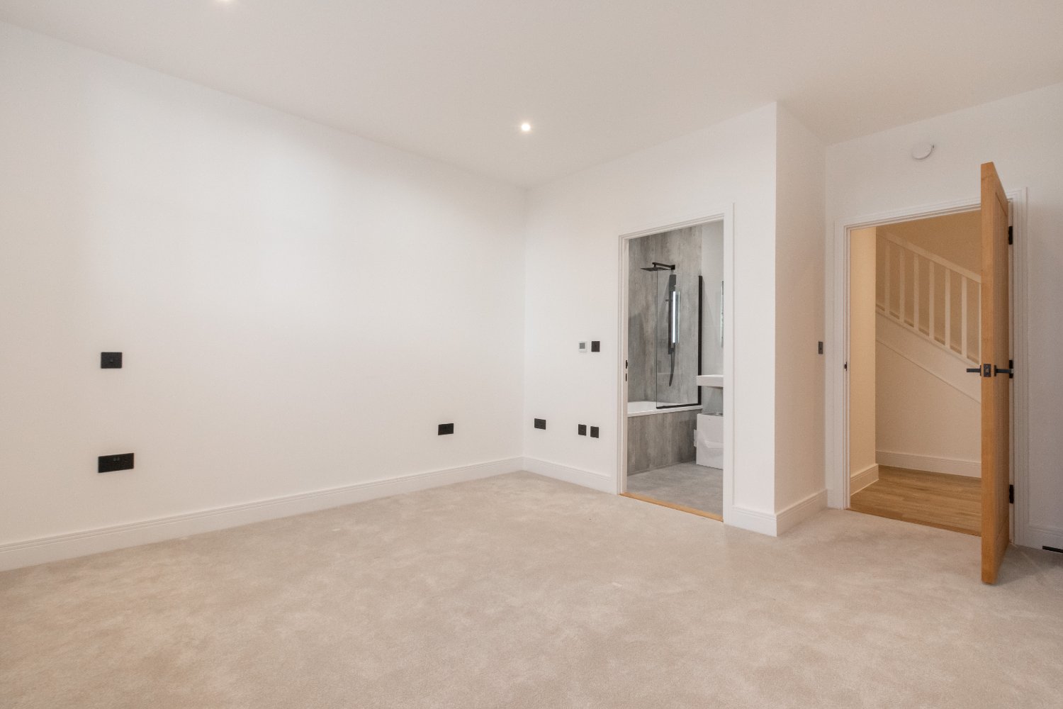 Apartment 9  Ebenezer Church photo 17