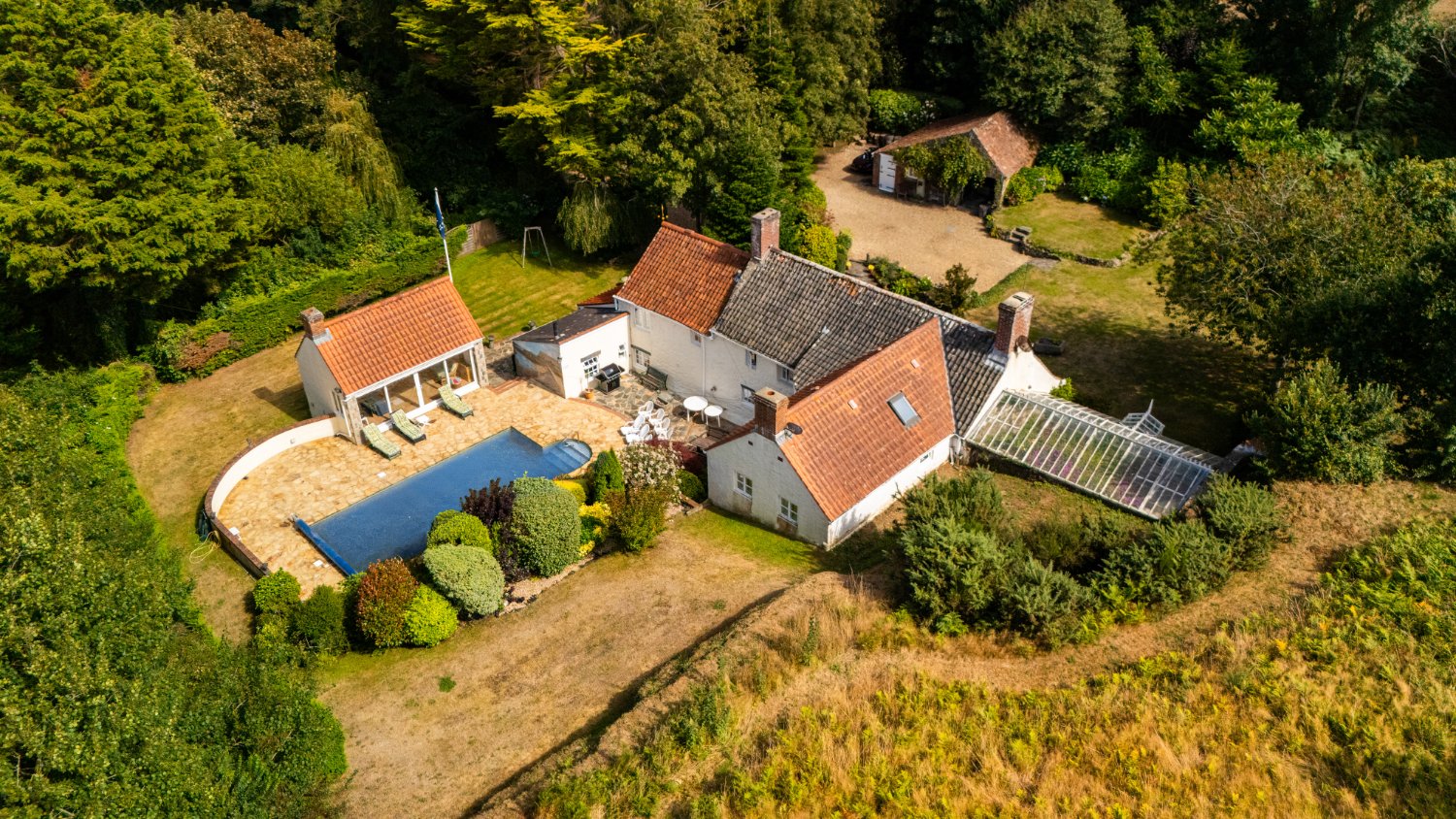 Le Clos De Bas