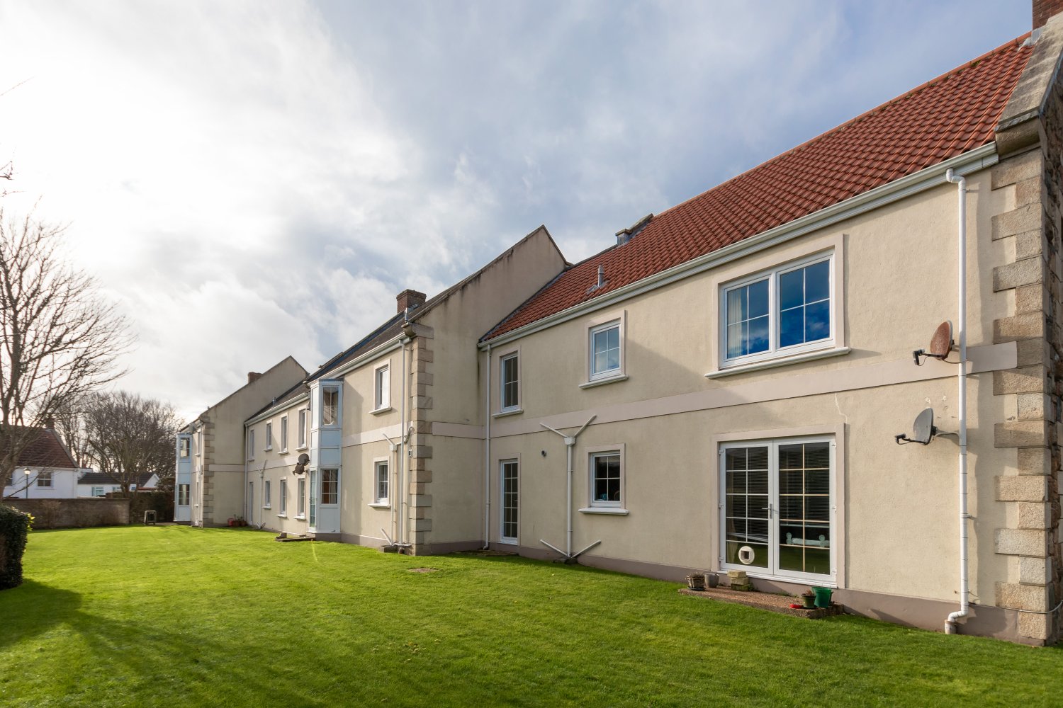 Apartment 3G St. Marys Court