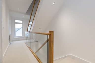 No.7 Allanson Court photo 13