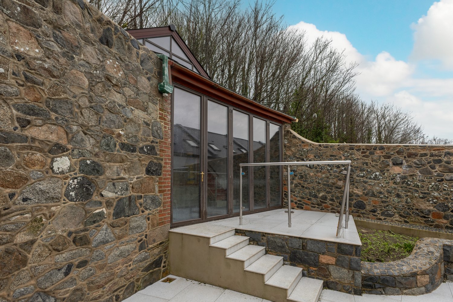 No.7 Allanson Court photo 21