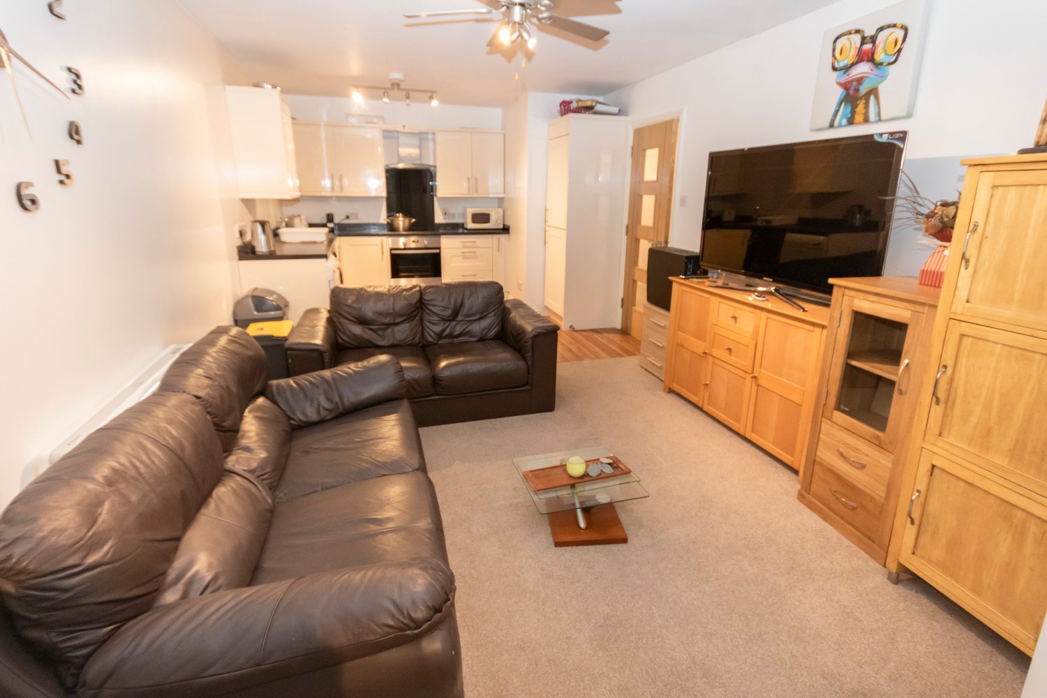 Flat 2, 24 Fountain Street photo 3