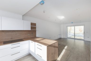 No. 10 Allanson Court photo 3