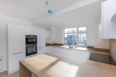 No. 10 Allanson Court photo 4