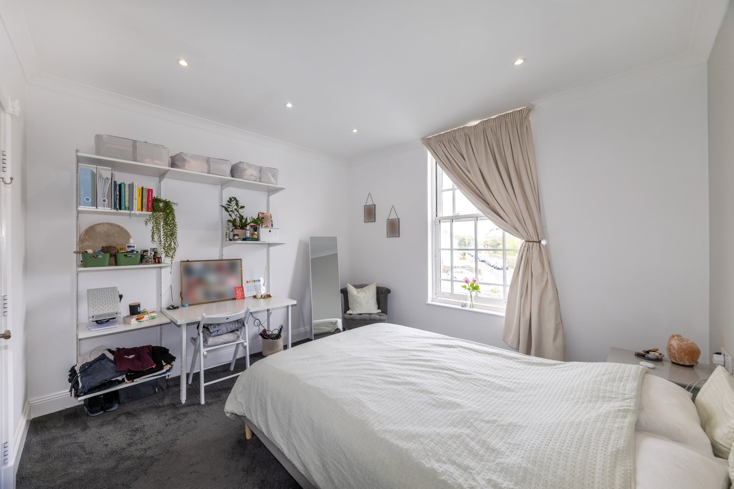 Newington House photo 12
